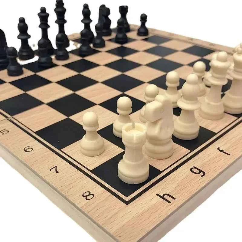 Echiquier 3 en 1 : échecs, dames, backgammon