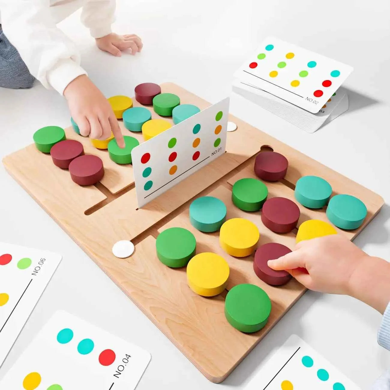 Jeu Montessori de mémoire et d’association de couleurs